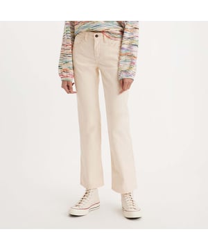 Dames Levis Middy Bootcut Jeans in crème.- 5-pocket constructie. - Gulp met rits en knoopsluiting.- Lederen patch met merkopdruk achteraan in de taille.- Flatterende halfhoge taille.- Een veelzijdig bootcut silhouet dat geïnspireerd is op vintage Levi's® stijlen.- Gemaakt van niet-elastisch denim voor een authentieke look en feel.- Extra korte binnenbeenlengte ongeveer 28 inch Korte binnenbeenlengte ongeveer 30 inch.- 100% katoen.- Ref: A55630003De afmetingen zijn enkel bedoeld als richtlijn.