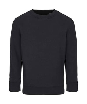 Materiaal: 80% Katoen, 20% Gerecycleerd Polyester. Stof: Geborsteld Rugvlies. Ontwerp: Eenvoudig. 280gsm. Hem: Ribben. Halsuitsnijding: Ronde hals, Ribkraag, Afgeplakt. Drop Shoulder, Jersey Halve Maan, Locker Patch, Merkloos Maatetiket. Mouwtype: Met lange mouwen. Manchet: Ribbel. Bevestiging: Trek aan de achterkant. Duurzaamheid: ACCORD, Amfori, BSCI, Fair Wear Approved, GRS Certified, Oeko-Tex Standard 100 Certified, PETA-Approved Vegan, REACH, Sustainable Materials..