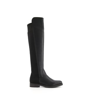 A classic over the knee design with a stretch panel down the back allowing for a flattering, comfortable fit. Not only are these boots incredibly versatile and stylish let's not overlook the added benefit of having your whole leg covered when it's cold and wet outside.