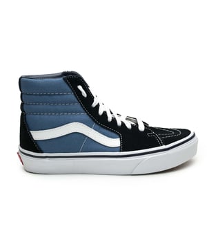 Especificaciones: Zapatillas de deporte de perfil alto con sistema de amortiguación en el talón, puntera reforzada y cuello acolchado para máxima flexibilidad Parte superior: Ante, lona Cordones: Cordones planos Tipo de suela: Suela plana con logotipo