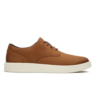 Zapatos de uso diario Cole Haan Grand Crosscourt para hombre en color tostado, fabricados con nobuk y suela de goma. Incluyen: suela Grand 360, marca Cole Haan, cuello del talón ligero y acolchado.