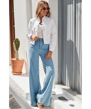 This season's coolest cover-up
Lightweight cotton makes it the perfect summer layer
Trending bomber style
Elevated with luxe gold hardware
White goes with everything
Style with cargo trousers for an on-trend combo