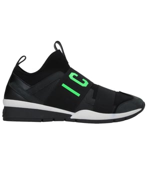 Zapatillas negras con correa con logo ICON verde de Dsquared2. Zapatillas Dsquared2 ICON Tiras Verdes Negras. Zapatilla deportiva de corte bajo, fabricada en Italia. Suela de goma, parte superior sintética. Suela de marca. SNM0022 16801061 M603