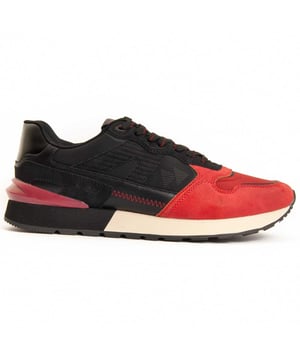 Casual sneaker for men. Made with vegan materials. Comfortable fit. Padded insole. Manufactured by other brands for our brand.