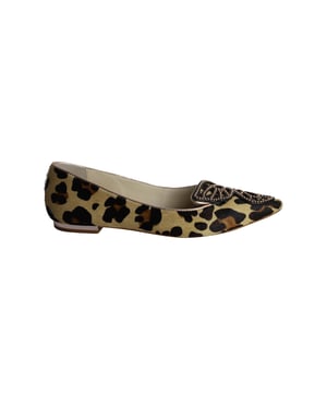 VINTAGE, RRP AS NEW
These Bibi ballet flats from Sophia Webster are a timeless piece of footwear that will see you through many seasons to come. Crafted in pony hair, they feature pointed toes and beautiful butterfly detailing on the vamps for an added touch of whimsy.

Sophia Webster Bibi Butterfly Ballet Flats in Animal Print Pony Hair
Out of stock Condition: very good
Material: Ponyhair
Size: EU36.5
Sign of wear: light wear
SKU: 286739