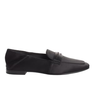 Emporio Armani women's loafers, with an elegant and modern design that combines versatility and comfort.

 These shoes feature a construction of high-quality materials and a satin finish that gives them a sophisticated look.

 The decorative band on the instep is engraved with the brand name, adding a distinctive and refined touch.

 The flat sole ensures comfort for everyday wear, while their classic style makes them an excellent choice to complement both formal and casual looks.

 In addition, they come with a cloth storage case, ideal for protecting them and keeping them in perfect condition.
 Composition: Exterior: Textile; Interior: Textile; Sole: Thermoplastic rubber
 Care:
- Clean with a soft, dry cloth.
 - Store in the cloth case to protect them.