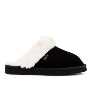 Give Your Feet A Well-deserved Cuddle In The Cold, With These Black S.oliver Ankle Booties. Whether You Are Lounging Around Or Going On A Shopping Trip, These Women's Ankle Boots Have A Pretty Button Embellishment And Give You A Luxurious Feel And A Stylish Lodge Look. The Soft, Warm Faux Fur Lining Ensures Maximum, Cosy Comfort And The Flatform Sole With Wedge Notch Provides Good Support.