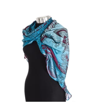Infinity Bandana Buff.
 Ideal for protecting the neck and face.
 Lightweight and versatile design.
 Ideal in moderate weather.
 Soft, light and comfortable fabric.
 Ideal complement to protect the neck and face.
 Lightweight and versatile design.
 The lightest version, ideal for mild weather.
 Measures: 160x75cm
 Composition: 100% polyester
 Care:
Wash maximum at 40º.
 Bleach cannot be used.
 Does not allow ironing.
 Do not dry clean.
 Do not use washing machine.