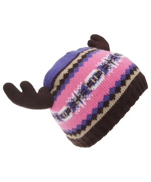 FLOSO childrens beanie hat with fairisle pattern and moose antler details. Fleece lined inner. Available in two colours. Shell: 100% Acrylic, Lining: 100% Polyester.