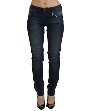 100% Authentieke ACHT Jeans  
Slim fit snit met ritssluiting en knoopsluiting  
Blauwe gewassen kleur  
Lage taille slim fit ontwerp  
Logo details  
Gemaakt van comfortabel katoenmateriaal  
Perfect voor vrouwen  
Materiaal: Katoen