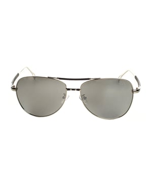 Must Have unisex aviator style sunglasses with polarized lenses and UV 400 protection, designed to provide maximum eye protection and style.

 With a sturdy and elegant metal frame, they feature silver details that add a touch of sophistication.

 UV 400 polarized lenses block 100% of UVA and UVB rays, reducing glare and providing clearer, more comfortable vision.

 The design includes the brand's logo engraved on the temples and discreetly on one of the lenses, highlighting its authenticity and distinctive character.

 They include a soft cleaning cloth to keep your lenses spotless and a protective case to store them safely.

 Perfect for complementing any look, these glasses are ideal for those looking for protection and style in one piece.
 Measures: Lens height: 52 mm, Lens width: 58 mm, Bridge: 15 mm, Temples: 140 mm
 Composition: Metal
 Care:
- Wash only with water or, if necessary, a mild soap.
 - Dry with a soft cloth to avoid scratches.
 - Avoid contact with harsh surfaces or abrasive liquids.