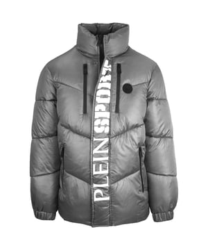 Ervaar veelzijdigheid en stijl met de Plein Sport Padded Grey Jacket! Deze jas heeft een solide ontwerp. Blijf gezellig en chic met het opvallende logo en gewatteerde details. Perfect voor elke modebewuste persoon. Zakken met ritssluiting, vulling en materiaal: 100% polyester, grijze jas, gewatteerd jack, ritssluiting Stijl: MRB2242 PS05 98