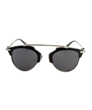 Must Have unisex sunglasses with an oval design and metal and polycarbonate frame, combining durability and lightness.

 Equipped with UV 400 protection polarized lenses, they block 100% of UVA and UVB rays, providing clear vision and reducing glare in bright environments.

 The oval shape adds an elegant and timeless touch, ideal for complementing any style.

 They include the Must Have logo engraved on the temples and on one of the lenses, providing a distinctive detail.

 They include a soft cleaning cloth to keep your lenses spotless and a protective case to store them safely.

 Perfect for complementing any look, these glasses are ideal for those looking for protection and style in one piece.
 Measures: Lens height: 54 mm, Lens width: 48 mm, Bridge: 12 mm, Temples: 130 mm
 Composition: Metal, Polycarbonate
 Care:
- Wash only with water or, if necessary, a mild soap.
 - Dry with a soft cloth to avoid scratches.
 - Avoid contact with harsh surfaces or abrasive liquids.