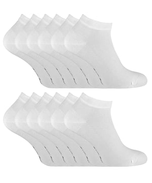 We hebben sneakersokken ontwikkeld van luxueus natuurlijk bamboe, fijn gebreid om de zachtheid van de bamboevezel op je huid te maximaliseren. Wil je een van de voordeligste pakketten bamboesokken die je ooit bent tegengekomen. Dan is dit pakket bamboe sneakersokken voor dames en heren iets voor jou. Sneakersokken zijn een essentieel onderdeel van onze sokkenlades. Als het warme zomerweer toeslaat, beginnen we ze eindelijk vaak te dragen, niet alleen voor sport, maar ook voor casual dagelijks gebruik en omdat ze in een multiverpakking van 12 paar worden geleverd, bieden ze ook veel waar voor hun geld. Bamboeas een vezel is luxueus zacht dankzij zijn natuurlijke eigenschappen en is veel beter dan katoen. Bamboe voert ook op natuurlijke wijze vocht van de voet af. Dus als je veel zweet omdat je aan het sporten bent of als het bloedheet is, zul je merken dat je voeten veel minder zullen zweten dan wanneer je normale katoenen gymsokken zou dragen. Deze sokken zouden dat zijn perfect om te dragen met elk soort schoen tijdens de zomermaanden, vooral wanneer de temperaturen echt beginnen te stijgen. Ze zijn ademend vanwege hun breitype, extreem dunne sokken die lucht door het garen laten stromen en helpen om je voeten af ​​te koelen. Om een ​​echt teken van kwaliteit te markeren, zijn deze fijn gebreide 200-naalds bamboe sokken afgewerkt met de Sock Snob print op de onderkant van de voet. Deze bamboe sneakersokken zijn verkrijgbaar in drie kleuren, waaronder zwart, wit en Grijs. Ze zijn gemaakt van: 80% bamboe, 19% nylon, 1% elastaan ​​en verkrijgbaar in maat 40-45 EU. Ze zijn verpakt in recyclebaar karton en zakken en ze zijn wasbaar in de machine.