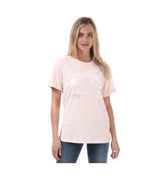Tokyo Laundry Madelyn dames-T-shirt in roze.<br /><br />- Ronde hals.<br />- Korte mouwen.<br />- Tokyo Laundry-merkdetails.<br />- Tokyo Laundry logo-letters op de voorkant.<br />- Zilveren foliedetails.<br />- Zachte stretch.<br />- Katoenen jersey.<br />- Normale pasvorm.<br />- 100% katoen. Wasmachinebestendig. <br />- Ref: 3C16350