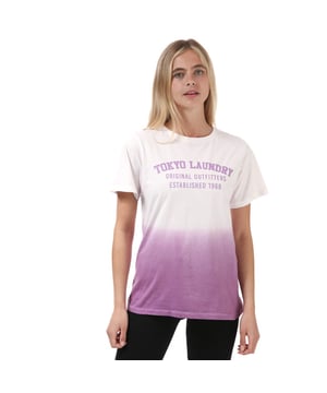 Tokyo Laundry Cressida T-shirt voor dames, paars.<br /><br />- Ronde hals.<br />- Korte mouwen.<br />- Tokyo Laundry-merkdetails.<br />- Logo met letters op de voorkant.<br />- Dip-dye achtergrond.<br />- Zachte stretch.<br />- Katoenen tricotmateriaal.<br />- Normale pasvorm.<br />- 100% katoen. Geschikt voor de wasmachine. <br />- Ref: 3C16513A
