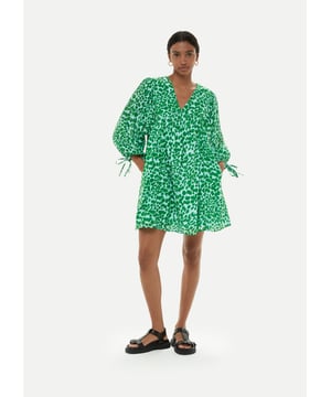 This Smooth Leopard Trapeze Dress in vivid Grn/Multi is perfect for elevating your casual looks with effortless style.
