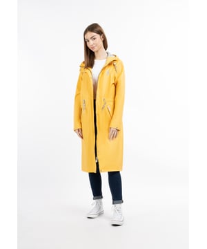 Avec l'imperméable de myMo, vous êtes paré pour les temps imprévisibles. Le long manteau tendance dispose d'un matériau enduit avec des coutures entièrement scellées, de sorte que l'humidité et le froid ne peuvent pas pénétrer à l'intérieur. La doublure intérieure douce en jersey mélangé, que l'on retrouve également dans la capuche, assure une chaleur supplémentaire. La fermeture éclair robuste débouche sur un col montant avec protection du menton et est recouverte d'une patte à boutons-pression. La coupe du parka de pluie est droite, mais peut être resserrée individuellement à l'aide d'un cordon de taille.