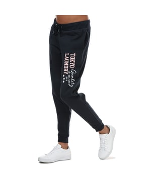 Tokyo Laundry Biscuit joggingbroek voor dames, sky captain-marineblauw.<br /><br />- Elastische tailleband met trekkoord.<br />- Zakken met zijnaden.<br />- Tap toelopende pijpen met ribboorden.<br />- Tokyo Laundry-motief gedrukt op de linkerdij.<br />- Zachte katoenrijke geborstelde fleece constructie.<br />- Normale pasvorm.<br />- De binnenbeenlengte is ongeveer 29 inch.<br />- 60% katoen, 40% polyester. Geschikt voor de wasmachine.<br />- Ref: 3F17037<br /><br />De metingen zijn bedoeld als richtlijn.
