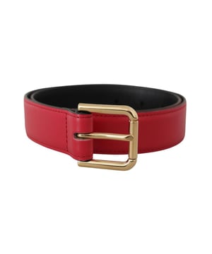 Cinturon 100% autentico de Dolce & Gabbana.
  Confeccionado en cuero rojo de alta calidad.
  Hebilla dorada con logotipo grabado.
  Disenado para mujeres.
  Fabricado en Italia.
  Ancho: 3 cm.
  Iconico logotipo de Dolce & Gabbana.
