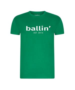 Camiseta de hombre de la marca Ballin Est. 2013. Estas camisetas de Ballin Est. 2013 están hechas de 100% algodón orgánico, y tienen un ajuste Regular. Se trata de un corte ligeramente más estrecho. El suave algodón proporciona una gran comodidad.  Marca: Ballin Est. 2013Nombre del modelo: Regular Fit ShirtCategoría: camiseta de hombreMateriales: algodón orgánicoColor: verde kelly