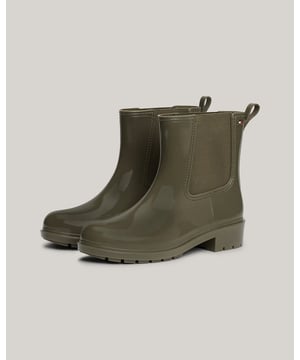 Splash about in style with these patent rain boots, featuring easy elasticated side panels for a classic Chelsea-inspired look.
 
Highlights
• Thermoplastic rubber upper
• Polyester lining
• EVA insock
• Thermoplastic rubber cleated outsole
• Patent finish
• Elasticated side panels
• Pull-on loop
• Tommy Hilfiger branding
• Tommy Hilfiger enamel flag on ankle
 
Shape & fit
• Rain boots
• Pull-on design
• Round toe
• Shaft height 15.5cm
• Sole height 3.6cm
 
Composition & care
• 100% thermoplastic rubber
 
FW0FW08213