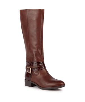 Felicity ist ein atmungsaktiver Stiefel für Damen, der einer klassischen Ästhetik eine neue Note verleiht. Das Obermaterial aus glattem Leder wird durch attraktive Details und einen bedruckten Gürtel mit Krokodil-Effekt aufgewertet und sorgt für einen schlichten Look, der alle Blicke auf sich zieht.