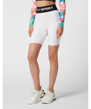 Este culotte está diseñado para todas tus sesiones de entrenamiento, desde las más ligeras hasta las más duras, o incluso para hacer footing. Supera siempre tus límites.   Máxima comodidad y licra de secado rápido   Estampado de letras en la pernera izquierda   Jacquard de la marca tejido en la cintura elástica   Cintura de talle alto para un ajuste seguro.