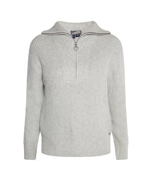Das Garn dieses Troyer-Pullovers von DreiMaster Vintage wurde aus im Ozean treibenden Fischernetzen recycelt. Damit ist es nicht nur stylisch, sondern auch nachhaltig. Das weiche, dichte Garn weist eine trendige Rippstrick-Optik auf und sorgt damit für viel Charme. Einen stilechten Beitrag leistet auch der Stehkragen mit einem Reißverschluss sowie die leichte Oversized-Form. Dieser Pullover ist mit seinem kernigen Look der ideale Begleiter von Denim und Cargo.  Strickpullover