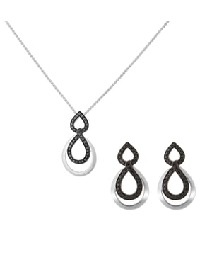 Deze Orphelia Set: Ketting-Hanger + Oorbellen in Zilver/Zwart is gemaakt van de hoogste kwaliteit allergievrij 925 Sterling Zilver. De Orphelia 'Amber' Dames 925 Sterling Zilver Set: Ketting-Hanger + Oorbellen - Zilver/Zwart SET-7092/2 wordt geleverd in een prachtige geschenkdoos en heeft een garantie van twee jaar - het perfecte cadeau om jezelf of een geliefde te verwennen.