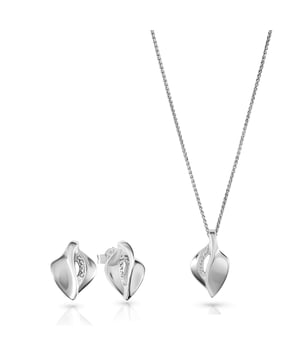 This Orphelia Set: Chain-Pendant + Earrings in Silver is made of the highest quality allergy free 925 Sterling Silver. The Orphelia 'Anet' Women's 925 Sterling Silver Set: Chain-Pendant + Earrings - Silver SET-7520 comes delivered in a beautiful gift box and has a two year warranty - the perfect gift to spoil yourself or a loved one.
