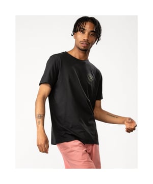 Men&rsquo;s 1960 Logo T-shirt M
Short-sleeved t-shirt in a sustainable jersey knit that combines the softness of organic cotton with the functionality and durability of recycled polyester. Wicks away moisture and dries quickly, making it extra comfortable in warm climates. Round neckline and little logo printed on the chest.

Lightweight And Quick Drying In Warm Climates.
60% Organic Cotton, 40% Recycled Polyester.
Small Logo Printed On The Chest.
Round Neckline.
Durable, Lightweight, Channels Moisture

Material

Organic, Recycled
Polyester: 60%, Cotton: 40%

Care

40°C Mild Process
Do Not Dry Clean
Do Not Tumble Dry
Do Not Bleach
Iron 1 Dot - Max 110°C
Do Not Use Fabric Softener, Wash With Similar Colors

Id: 87313