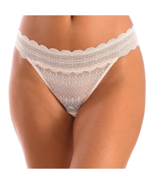 Braga 3118 mujer Selene.
Color Rosa palo

Braga Bikini de encaje. Combina con sujetador Regina y Martina.
Una prenda cómoda y femenina ideal para el día a día de la mujer.

Composición:  85% Poliamida, 15% Elastano.

Lavar a mano. 
Temp. máxima 30º.
No planchar. 
No usar lejía.
No usar secadora.
No lavar en seco.