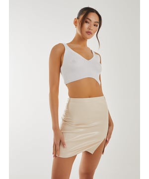 Ideal for both indoor and outdoor loungewear, our Fine Knit Bralet is soft and comfy. Mix and match with different pieces or style them with your own casual outerwear!