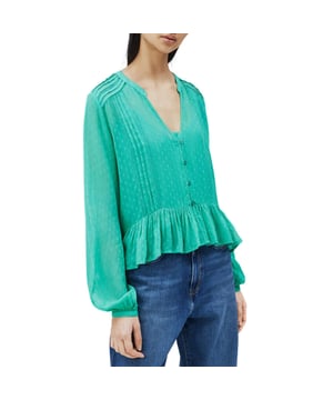 Geschlecht: Frau   Typ: Shirt   Verschluss: Knöpfe   Ärmel: lang   Ausschnitt: V-Ausschnitt   Material: Viskose 100%   Futter: Polyester 100%   Muster: einfarbig   Pflege: Handwäsche   Modelhöhe, cm: 175   Model trägt Größe: S   Details: sichtbares Logo. Druck: einfarbig. Ärmel: langärmelig. Passform: normal. Kragen: Mandarin. Anlass: lässig