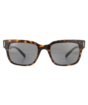 Die Ray-Ban Sonnenbrille Jeffrey RB2190 1292B1 Tortoise Dark Grey ist ein quadratischer Rahmen aus leichtem Acetat. Das Ray-Ban-Logo befindet sich in der Ecke des Glases und die markanten dicken Bügel sorgen für Authentizität.
