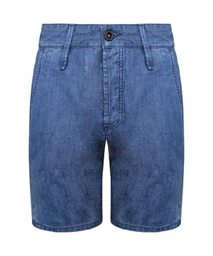 Estos pantalones cortos han sido meticulosamente confeccionados por Denham, una marca de renombre conocida por su atención al detalle y su calidad artesanal.

Confeccionados en tejido vaquero de primera calidad, estos pantalones cortos ofrecen durabilidad y comodidad. El color azul añade un toque clásico y atemporal, que los hace adecuados para diversas ocasiones informales. Ya sea paseando por la playa, explorando la ciudad o disfrutando de una barbacoa en el patio trasero, estos pantalones cortos te mantendrán fresco sin esfuerzo.

Los shorts vaqueros Tokyo Apex presentan un corte moderno y entallado que proporciona una silueta elegante y favorecedora. Se ajustan cómodamente a la cintura y ofrecen un amplio espacio a través de los muslos, lo que facilita el movimiento. El largo llega justo por encima de la rodilla, logrando el equilibrio perfecto entre estilo y comodidad.

Diseñados con atención al detalle, estos pantalones cortos muestran la artesanía característica de Denham. Presentan costuras en contraste que añaden un toque de interés visual y realzan la estética general. El diseño clásico de cinco bolsillos ofrece practicidad, proporcionando un amplio espacio de almacenamiento para sus objetos esenciales, manteniendo un aspecto limpio y aerodinámico.

Estos shorts vaqueros son versátiles y se pueden combinar de varias maneras. Combínalos con una camiseta sencilla o una camisa abotonada para conseguir un look relajado y desenfadado. Añade unas zapatillas o unas sandalias para completar el conjunto y estarás listo para abrazar las vibraciones veraniegas con estilo.

Los Denham Tokyo Apex Men's Blue Denim Shorts son imprescindibles para el hombre moderno que busca comodidad y estilo. Abrace el espíritu del verano y eleve su vestuario informal con estos pantalones cortos de alta calidad.