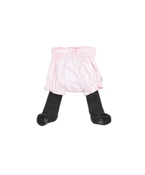 Bloomers with tights.
 Bloomers:
 Elastic waistband and bottoms.
 Fun design.
 Seams seen in tone.
 Leotards:
 Brand name on the plant.
 Composition: Bloomers: 56% Cotton, 44% Polyester; Leotards: 80% Cotton, 17% Polyamide
 Care:
Wash maximum at 30ºC.
 -Do not iron.
 - It is not allowed to use a dryer.
 - Do not use bleach.
 - Does not support dry cleaning.