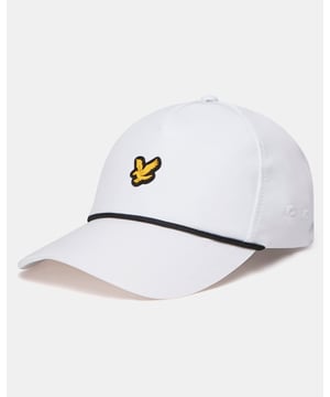With a blend of 3% elastane and 97% polyester, to suit any head size, the Lyle &amp; Scott golf cap means you can tee off in style.