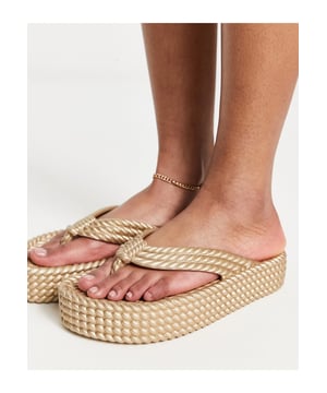 Designer flip 2025 flops sale womens