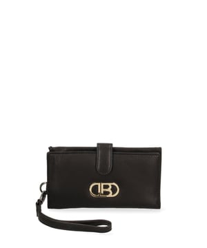 Cartera de mujer. El cierre es con botón de presión. Los bolsillos internos son tarjeteros y porta billetes. Los bolsillos externos están ausentes. Falta la correa para el hombro. Falta el mango. Hay un compartimento interno. El material exterior es 100% Piel Auténtica. Internamente está forrado en piel auténtica. Medidas: 17x9,5x2 cm. Producto de moda