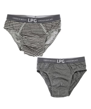 Pack-2 Slips.
 Farbe Dunkelgrau
 Elastischer Bund mit gesticktem Logo.
 atmungsaktives Gewebe
 Anatomische Vorderseite mit der Fähigkeit zu halten, ohne zu quetschen.
 Nähte im Ton gesehen.

 Zusammensetzung: 95 % Baumwolle, 5 % Elastan

 Pflege:
 - Waschen bei max. 30º.
 - Nicht bleichen.
 - Keinen Trockner verwenden.
 - Kein Bügeln.
 - Reinige chemisch nicht.
 Komposition: 95 % Baumwolle, 5 % Elastan
 Pflege:
Pflege:
 - Bei maximaler Temperatur waschen. 30º.
 - Benutzen Sie keine Bleiche.
 - Benutzen Sie keinen Trockner.
 - Kein Bügeln.
 - Reinige chemisch nicht.