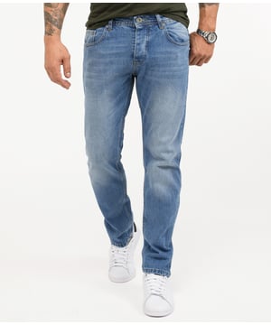 Ein Klassiker für Arbeitsalltag, Freizeit und Urlaub ist die Blue Jeans im Comfort Fit! Viele unserer hell- bis dunkelblauen Herren Jeans gefallen mit coolen Waschungen im Used-Look. Die lässig sitzenden Hosen verfügen über gerade geschnittene Beine, das typische 5-Pocket-Design und ein Rock-Creek Patch. Neben praktischen Bundschlaufen besitzen sie einen Verschluss mit Knöpfen oder Zipper. Unsere Herren Jeans bestehen zu 100% aus Baumwolle oder haben einen hohen BaumwollAnteil. Bei einigen Modellen sorgt ein Stretch-Anteil für die perfekte Passform.