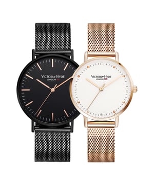 The Southfields Classic Mesh Black watch is your elegant companion. With a high-quality stainless steel bracelet made of "Milanaise mesh", the watch will be a real eye-catcher on your wrist. The black dial with rose gold hands and a diameter of 40mm lets you always have an eye on the time. The black case is made of finest stainless steel and together with the reliable movement stands for real quality. The Southfields Classic Mesh Black is a great and modern highlight, suitable for any occasion.

Men Watch Details:
Movement：Miyota 2035
Glass：Mineral glass
Watch band material： Stainless steel mesh band
Case diameter： 40 mm
Case thickness：7.6 mm
Water resistant：3 atm
Watch strap length：205 mm
Watch strap width : 20 mm

Women Watches Details:
Movement：Miyota 2035
Glass：Mineral glass
Watch band material： Stainless steel mesh band
Case diameter： 32 mm
Case thickness：7.6 mm
Water resistant：3 atm
Watch strap length：190 mm
Watch strap width : 14 mm