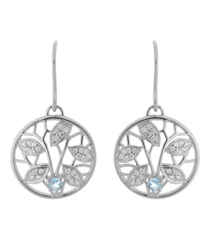 Deze Orphelia Dangle Oorbellen in Zilver zijn gemaakt van de hoogste kwaliteit allergievrij 925 Sterling Zilver. De Orphelia 'Oceane' Dames 925 Sterling Zilver Dangle Oorbellen - Zilver ZO-7090 worden geleverd in een prachtige geschenkdoos en hebben een garantie van twee jaar - het perfecte cadeau om jezelf of een dierbare te verwennen.