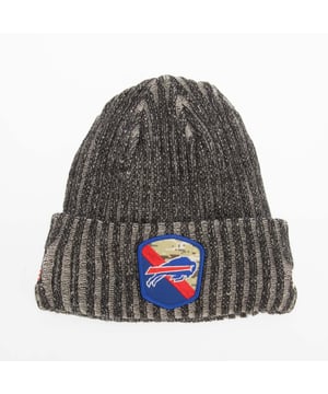Mens New Era Buffalo Bills NFL Salute to Service Bobble Knit Hat in black.- New Era fleece lining and large cuff. - Knitted.- Embroidered graphic.- 90% Polyester  10% Wool.- Ref: 60423690