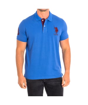 Short Sleeve Polo US Polo Assn.
 Color blue
 Ideal to complete a casual and modern look.
 Contrasting lapel collar.
 Medium button closure on the front.
 Ribbed sleeves and neckline.
 Embroidered logo on the front.
 Seams seen in tone.

 Composition: 100% Cotton.

 - Wash maximum at 30ºC.
 - Iron at medium temperature, max. 110ºC.
 - It does not allow the use of a dryer.
 - Do not bleach.
 - Does not admit dry cleaning.
 Composition: 100% cotton.
 Care:
- Wash maximum at 30ºC.
 - Iron at medium temperature, max. 110ºC.
 - It is not allowed to use a dryer.
 - Do not use bleach.
 - Does not support dry cleaning.