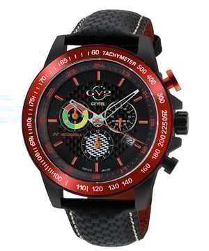 GV2 Scuderia - Cronógrafo
El cronógrafo deportivo de GV2, Scuderia, es la combinación perfecta para aquellos que buscan un rendimiento de alto octanaje. Inspirado en las carreras italianas, Scuderia no solo es rápido, sino que su diseño sofisticado y atrevido llama la atención a cualquier velocidad. Una corona lista para la competición decorada con un patrón de bandera de última vuelta es solo el comienzo. El subdial inferior en forma de línea de meta complementa de manera perfecta los marcadores y el taquímetro en el bisel, ideal para calcular velocidades de fracción de segundo. En consonancia con el subdial, la correa de impresión de fibra de carbono en auténtica piel italiana con costuras es un detalle inspirado en las pistas que no pasa desapercibido, especialmente acompañado del trofeo grabado en la parte posterior de la caja que le da a Scuderia una apariencia ganadora. Pero Scuderia no es solo audaz, también está equipado con las características de rendimiento estándar de GV2: una caja redonda de 45 mm en cristal de zafiro antirreflectante, resistencia al agua de hasta 100 metros y movimiento de cuarzo suizo multifunción que hacen que este reloj sea casi indestructible. ¿Te sientes valiente? Haz movimientos con la Colección Scuderia. GV2 9925 Reloj Scuderia Quartz Multifunción Crono para hombres.

Reloj de cuarzo suizo para hombres de la Colección Scuderia de GV2
Caja redonda de acero inoxidable 316L de 45 mm, cronógrafo multifunción con escala de taquímetro, alarma y una zona horaria adicional
Esfera de fibra de carbono negra, función de cronógrafo, marcadores rojos
Segundo subdial, ventana de fecha a las 4 en punto
Correa genuina de piel italiana negra con costuras blancas y hebilla de tipo tang
Cristal de zafiro antirreflectante
Resistente al agua hasta 100 metros/10ATM
Crono de cuarzo suizo multifunción, Ronda 5130D con alarma