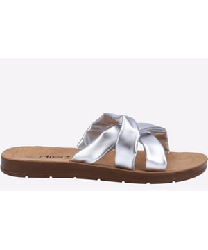 Divaz Zurich is a women's Vegan friendly slider, crafted from synthetic upper. Eva sole for superior comfort and the light sole will keep you on your feet. Your perfect companion for those long hot summer days.
- Vegan friendly materials- Synthetic upper- Synthetic Lining- TPR outsole