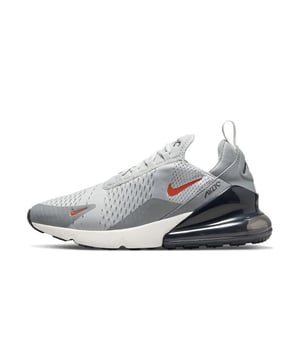 Inspiriert von den Air Max-Klassikern, schaffen diese Kicks ihr eigenes Vermächtnis. Das schnittige, vom Laufsport inspirierte Design ist mit allem verwurzelt, was Nike ausmacht - von der erstklassigen Dämpfung bis hin zur bootie-ähnlichen Konstruktion, die sich bequem an deinen Fuß schmiegt. Vorteile Genieße leichte Dämpfung und unübertroffenen Komfort mit der Max Air 270-Einheit. Gewebte und synthetische Materialien schaffen eine atmungsaktive Barriere zwischen dir und der Welt. Die Schaumstoff-Zwischensohle ist weich und bequem und eignet sich perfekt für den ganztägigen Einsatz. Dehnbare Innensohlen schmiegen sich an Ihre Füße und sorgen für eine sichere, individuelle Passform. Gummi an der Außensohle sorgt für Traktion und Strapazierfähigkeit. Produktdetails Mesh-Details für ein luftiges Tragegefühl Obermaterial aus Synthetik und Textil.